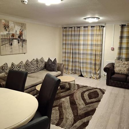 Elegant Devon Villa Luton  Luaran gambar