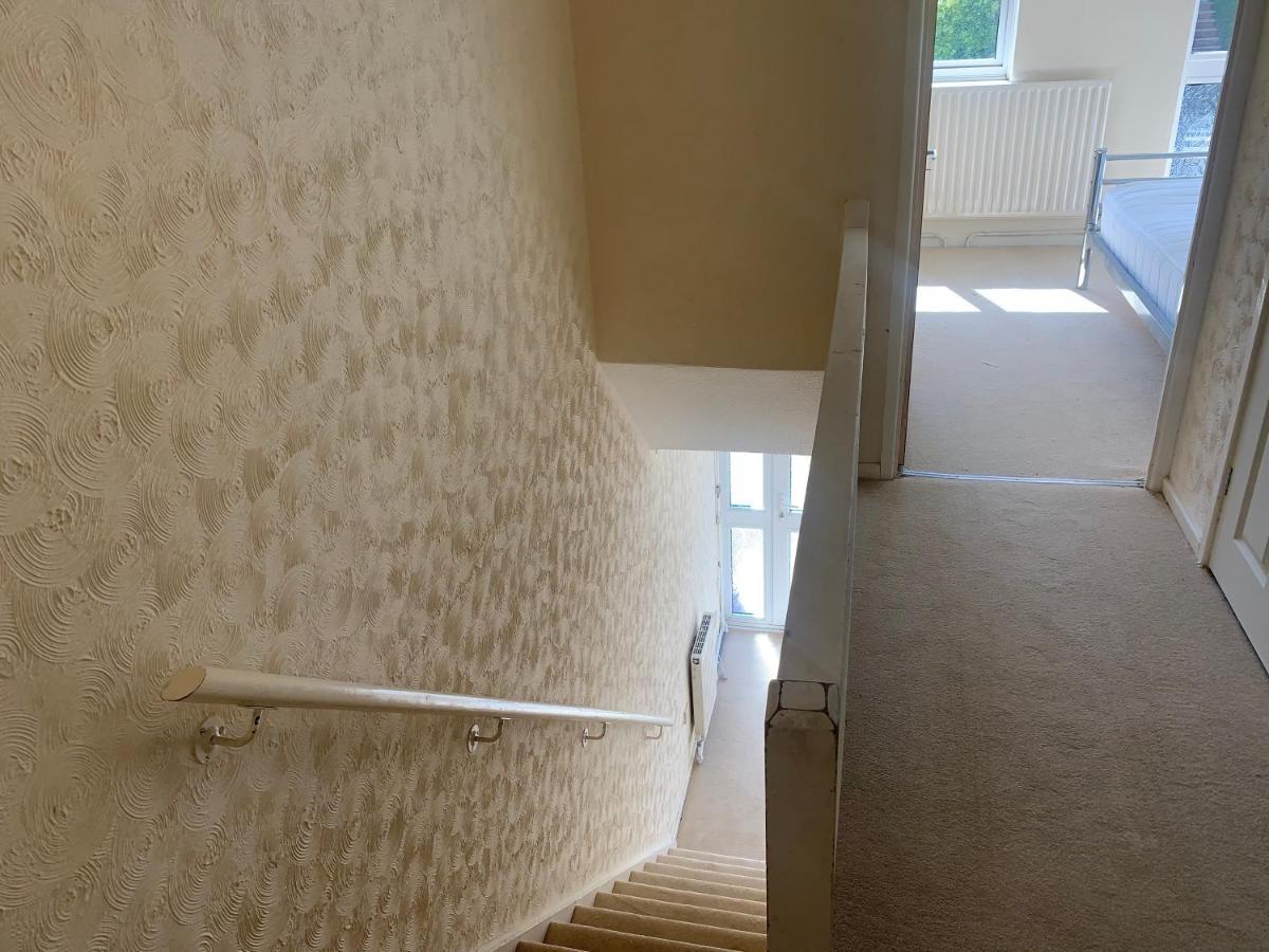 Elegant Devon Villa Luton  Luaran gambar
