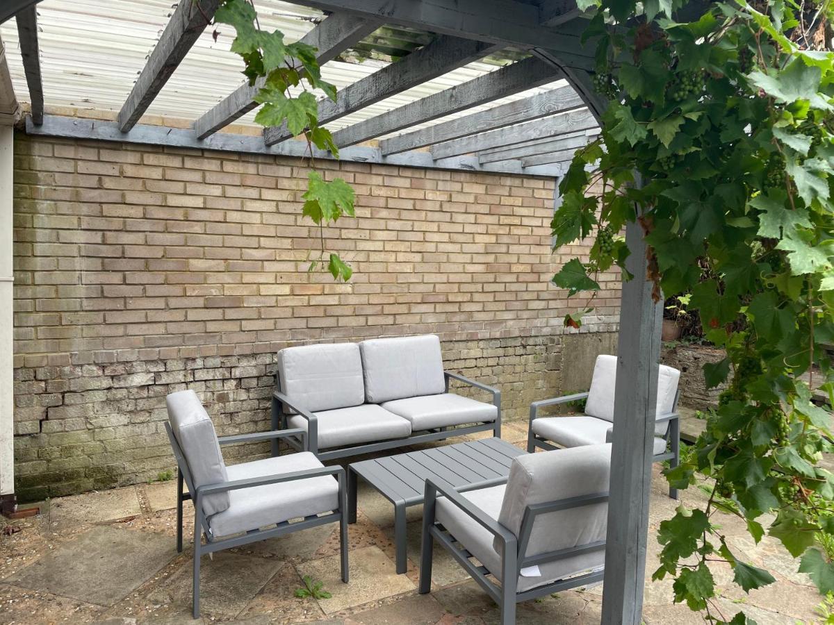Elegant Devon Villa Luton  Luaran gambar